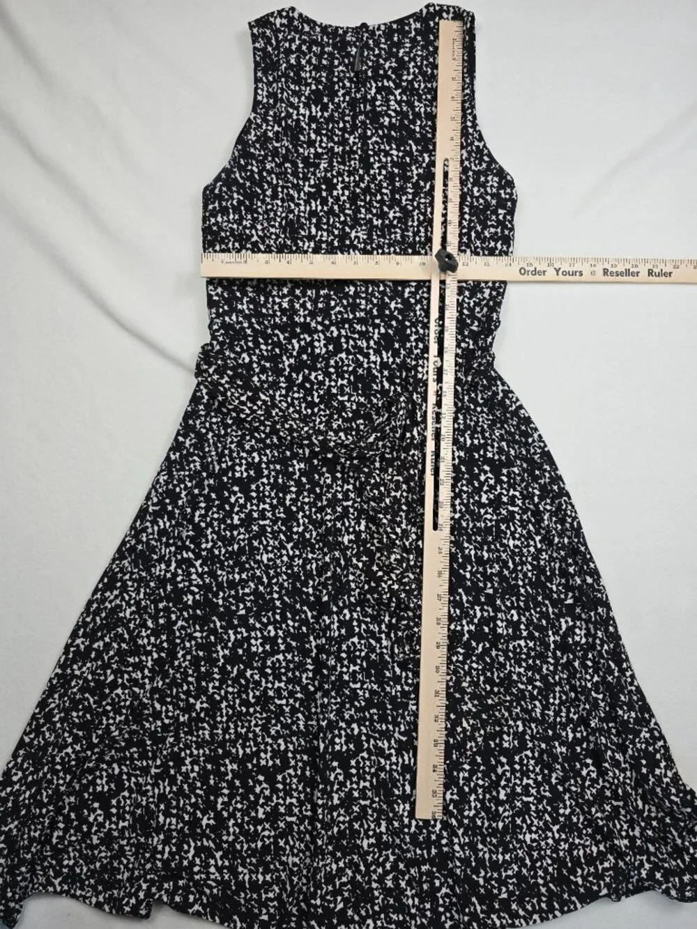 Lauren Ralph Lauren Black & White Sleeveless Fit & Flare Dress W/ Tie Waist 8P - Picture 4 of 4